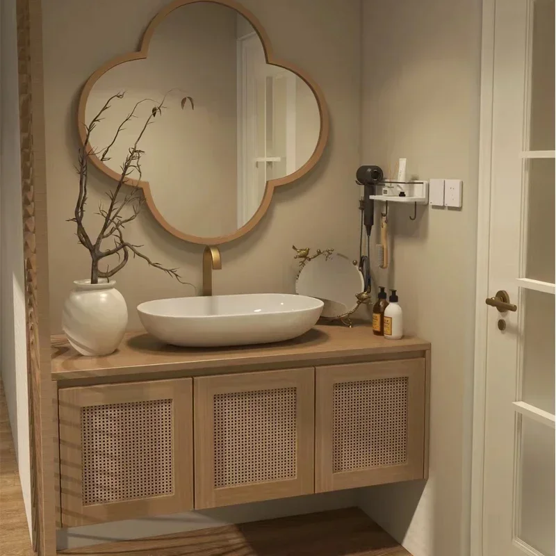 Japanese Home Bathroom Design - أرفف خزانة حمام للتخزين الياباني مع