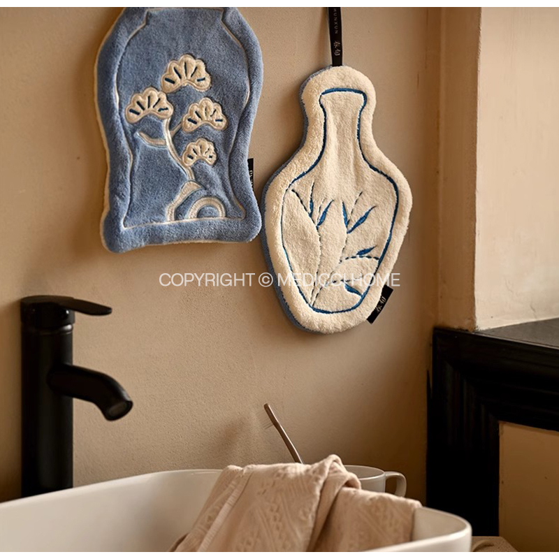 منشفة يد مطرزة بشجرة الصنوبر ا - مراجعة Japanese Home Bathroom Design وسعره